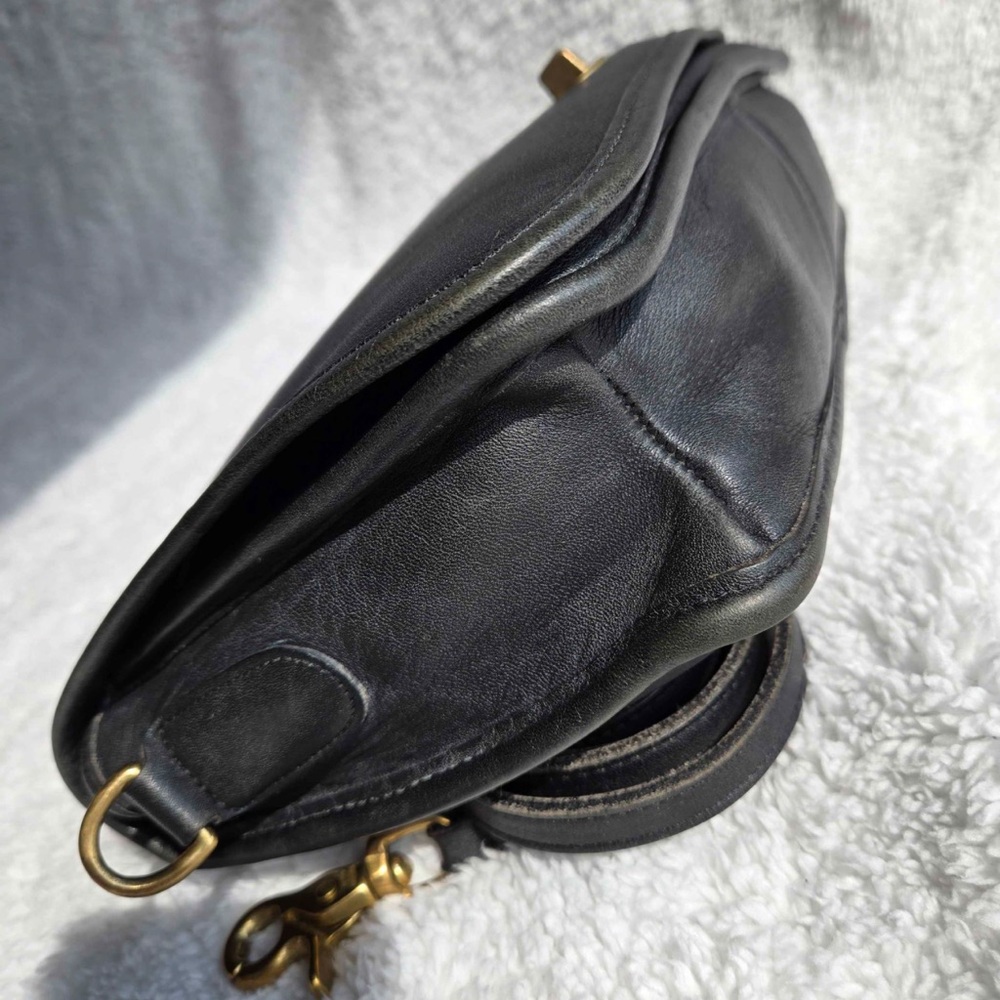 Pre-1994 Vintage Coach Dark Navy convertible clutch with Brass hardware - Picture 7 of 10